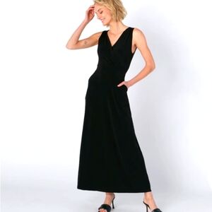 Sleeveless Maxi Dress with Pockets